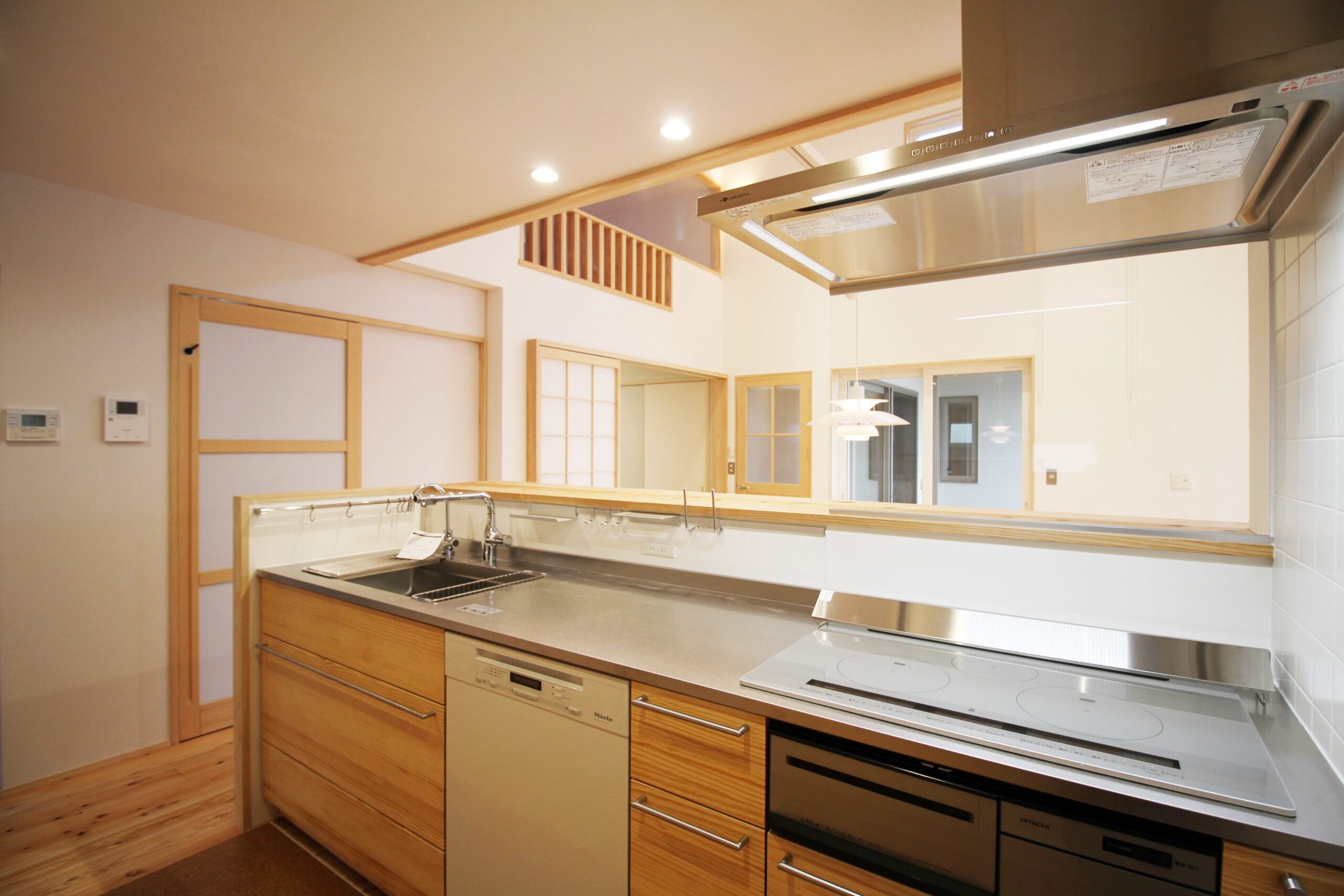 交わるウチとソト　FLAT LIFE
