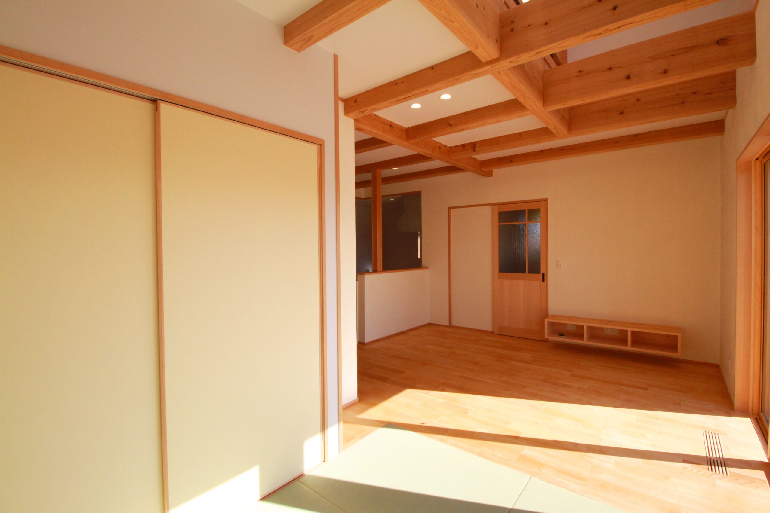 光と和の調和を楽しむ家
