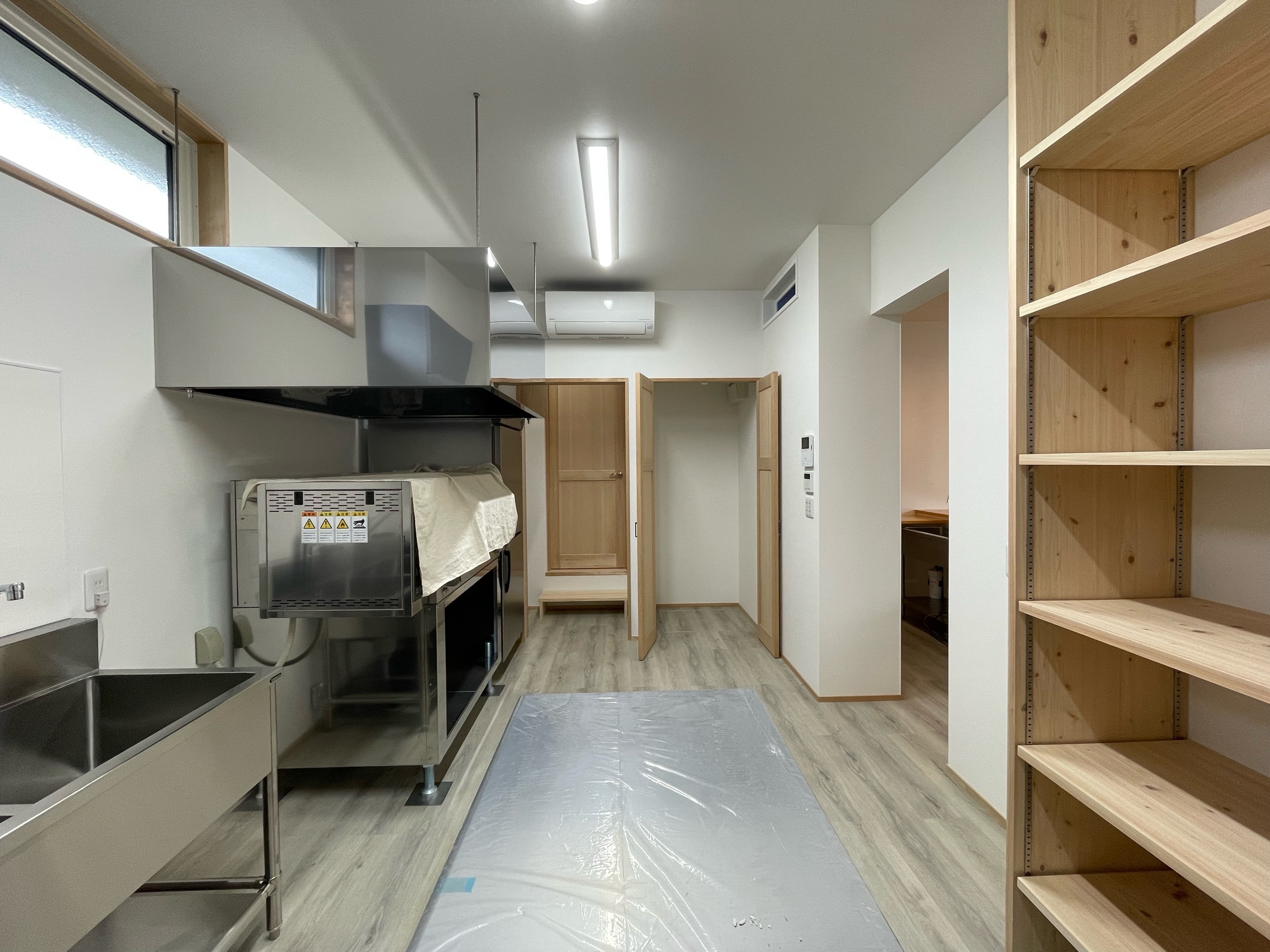 オシャレで落ち着きのあるお菓子屋さん